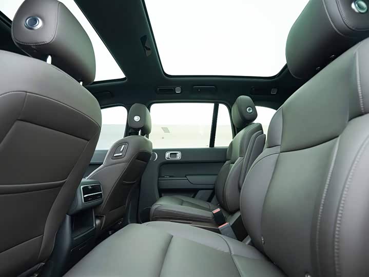 Фото 19 - LiXiang L8