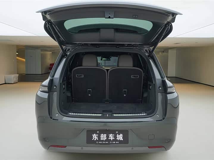 Фото 6 - LiXiang L8