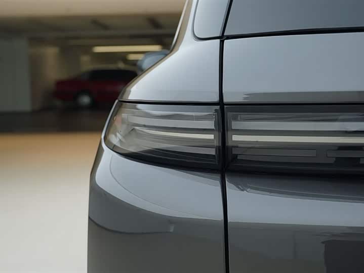 Фото 9 - LiXiang L8