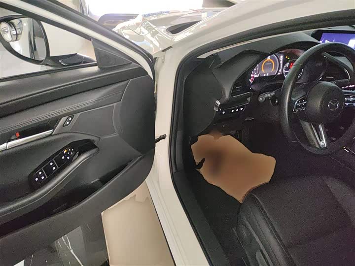 Фото 16 - Mazda 3 (Axela)