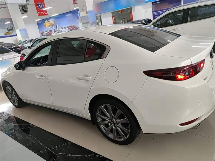 Фото 5 - Mazda 3 (Axela)