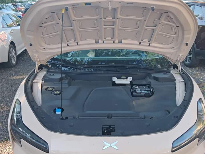 Фото 6 - XPeng Mona M03