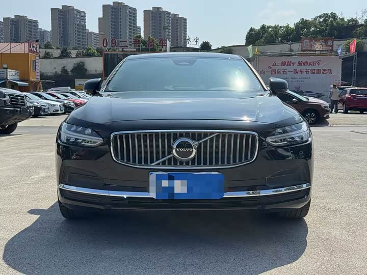 Фото 2 - Volvo S90