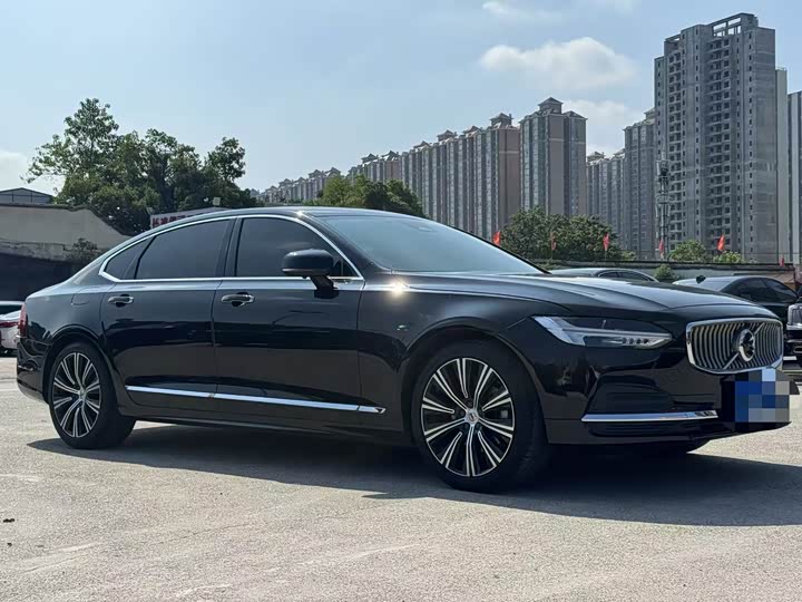Фото 3 - Volvo S90