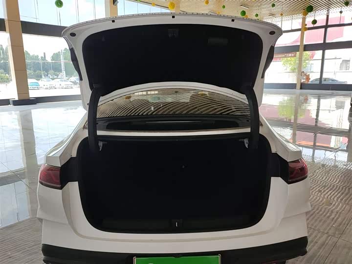 Фото 19 - BYD Qin L