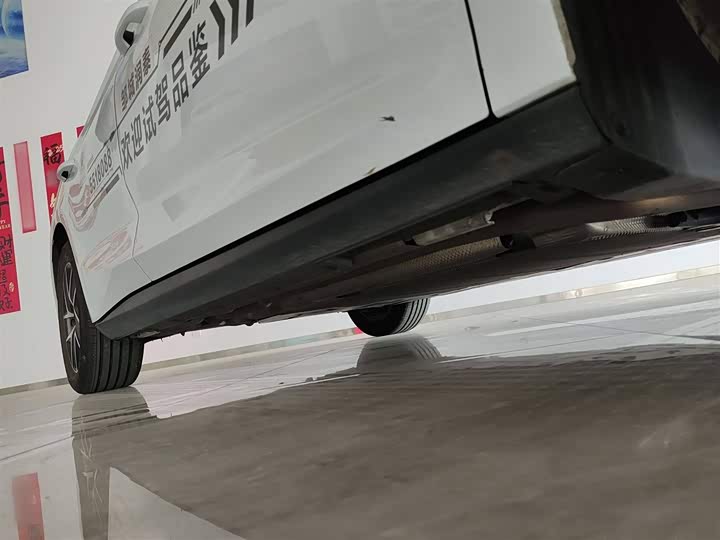 Фото 21 - BYD Qin L