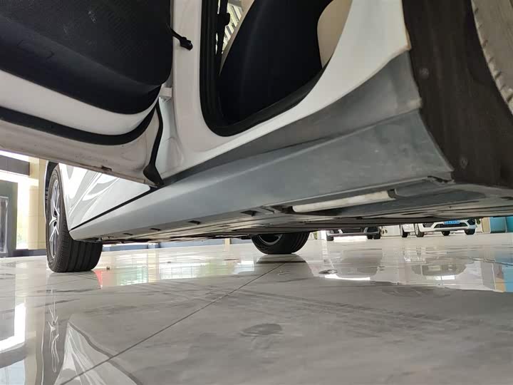 Фото 22 - BYD Qin L