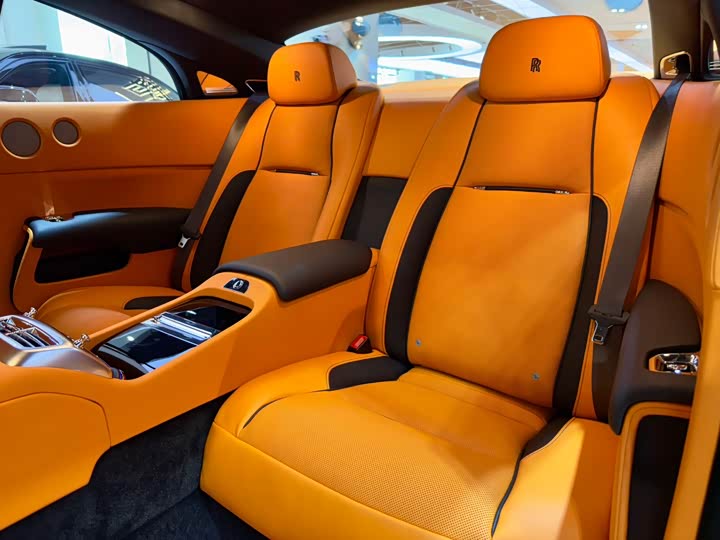 Фото 16 - Rolls-Royce Wraith