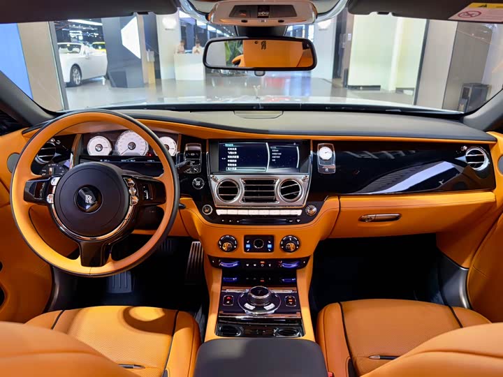 Фото 18 - Rolls-Royce Wraith