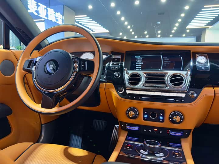 Фото 19 - Rolls-Royce Wraith