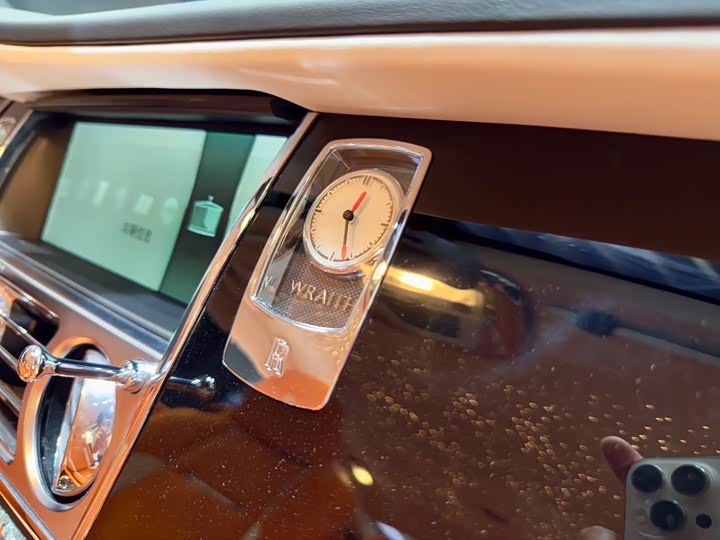 Фото 22 - Rolls-Royce Wraith