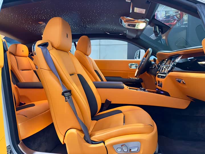 Фото 23 - Rolls-Royce Wraith