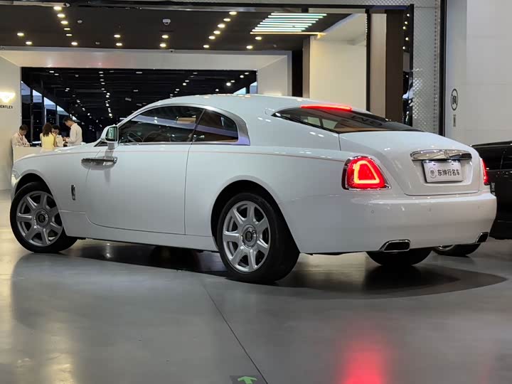 Фото 4 - Rolls-Royce Wraith
