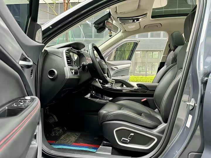 Фото 7 - Geely Tugella S