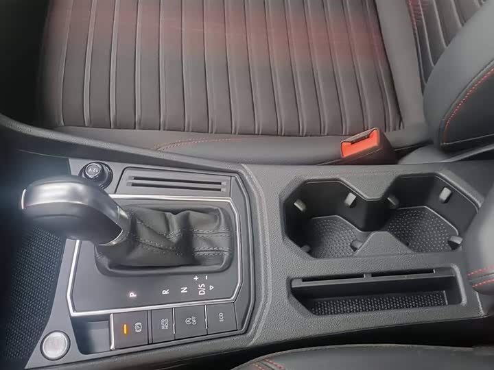 Фото 11 - Volkswagen Lavida