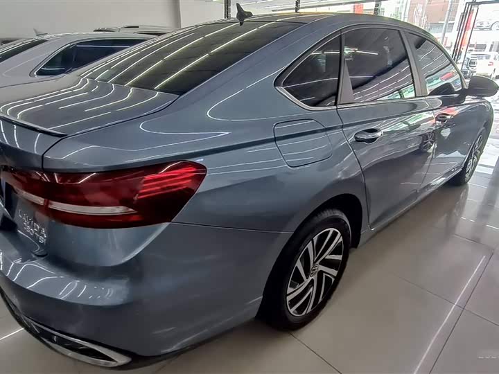 Фото 15 - Volkswagen Lavida