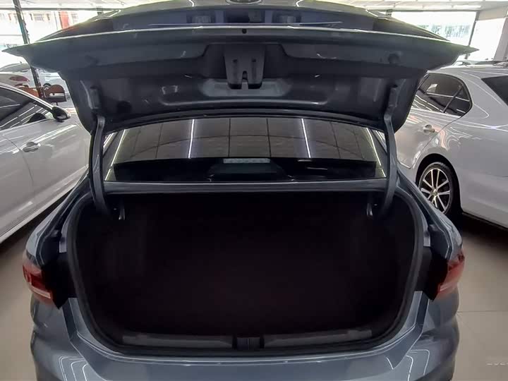 Фото 24 - Volkswagen Lavida