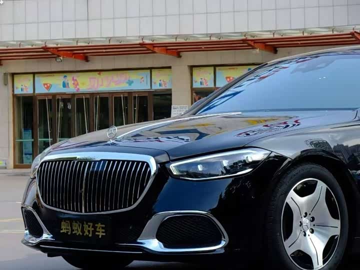 Фото 2 - Mercedes-Benz Maybach S-Class