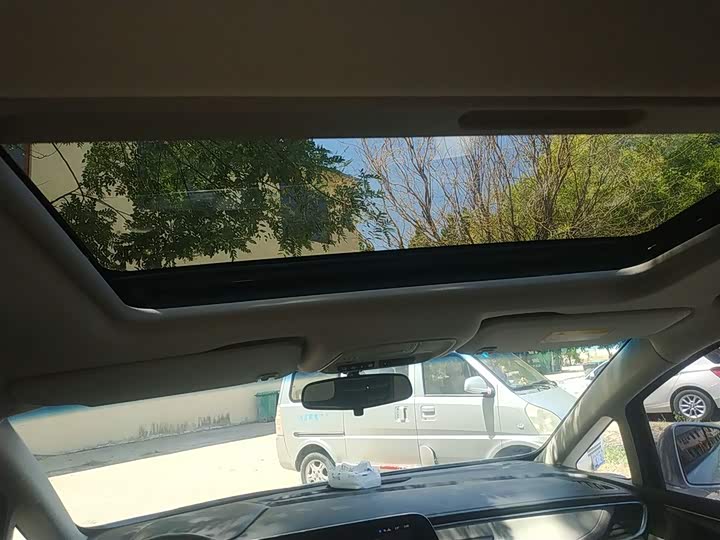 Фото 18 - Buick GL8 ES