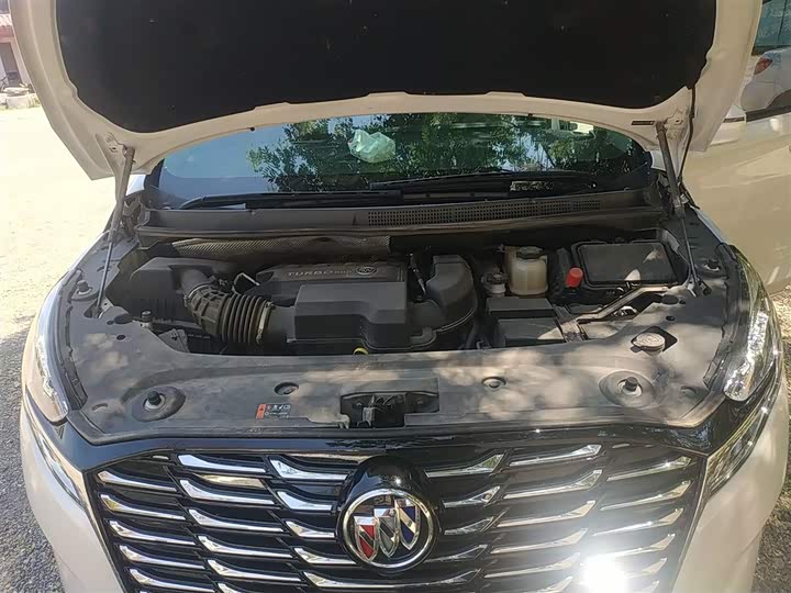 Фото 20 - Buick GL8 ES