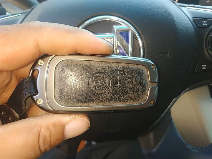 Фото 9 - Buick GL8 ES