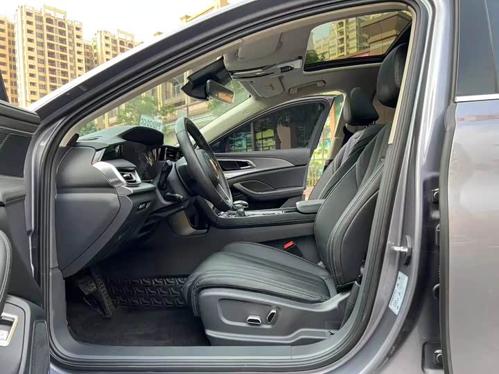 Фото 4 - Hongqi H5