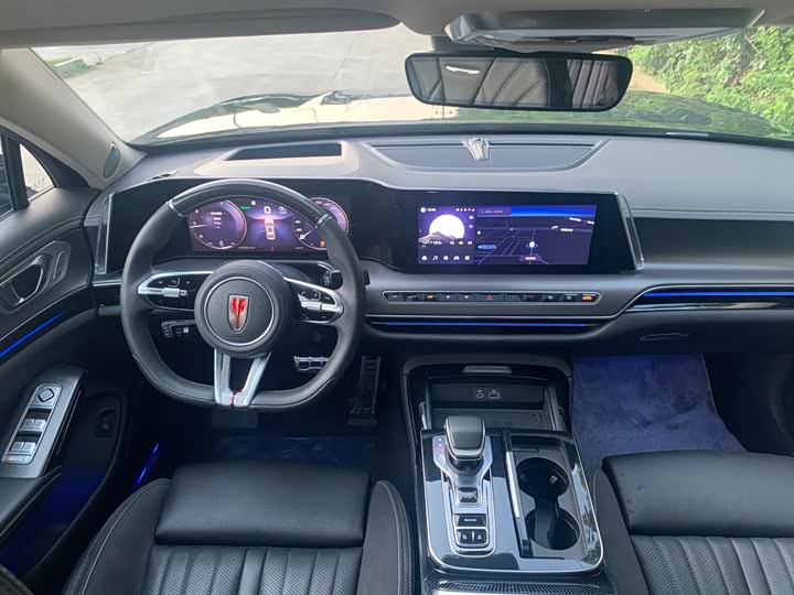 Фото 14 - Hongqi H9