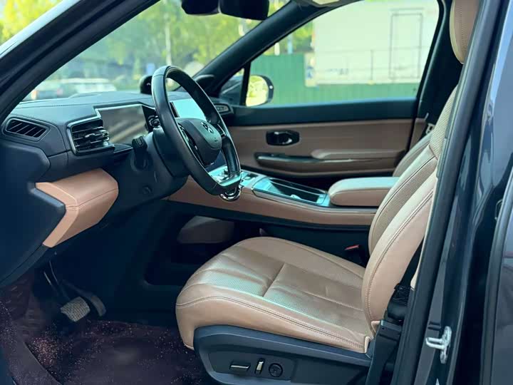 Фото 4 - Nio ES8