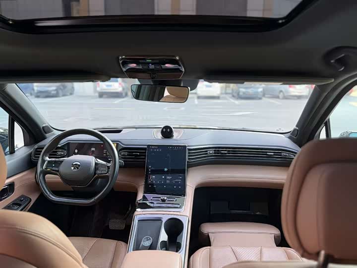 Фото 6 - Nio ES8