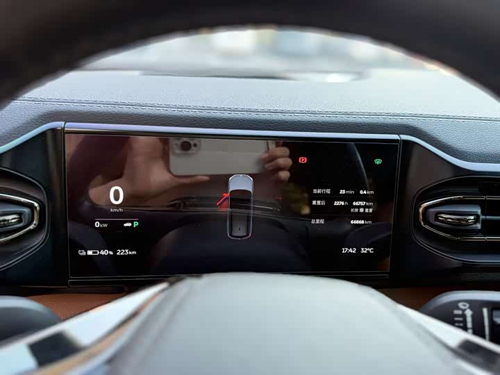 Фото 7 - Nio ES8