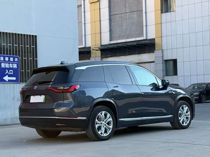 Фото 8 - Nio ES8