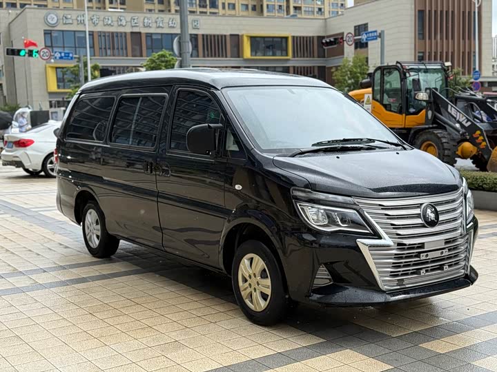 Фото 3 - Dongfeng Forthing Lingzhi M5