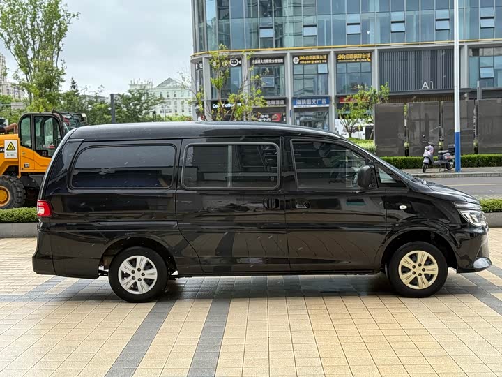 Фото 4 - Dongfeng Forthing Lingzhi M5