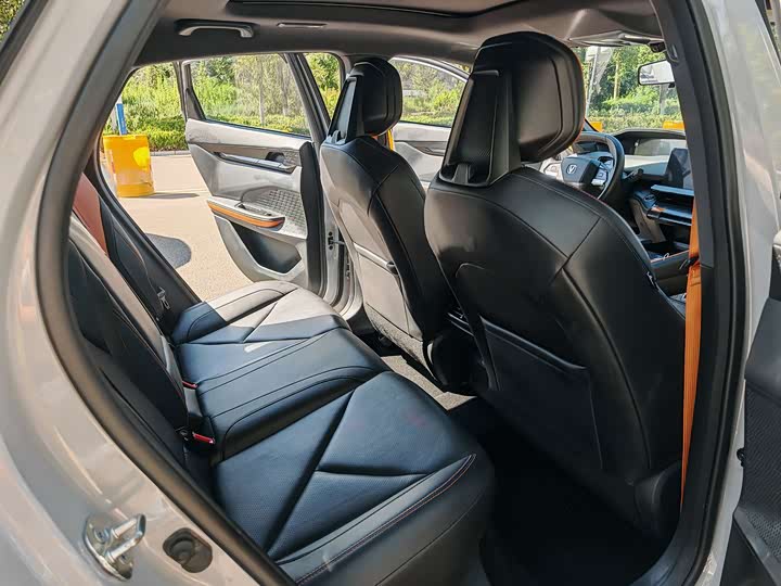 Zdjęcie 5 - Changan UNI-V