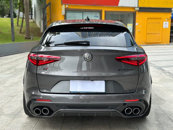 Фото 5 - Alfa Romeo Stelvio