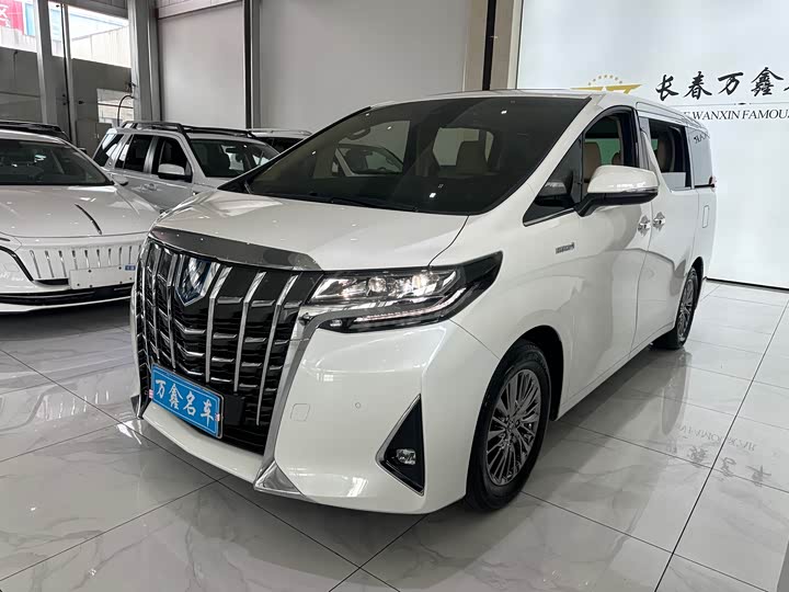 Фото 1 - Toyota Alphard