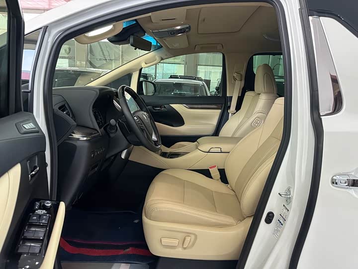 Фото 7 - Toyota Alphard