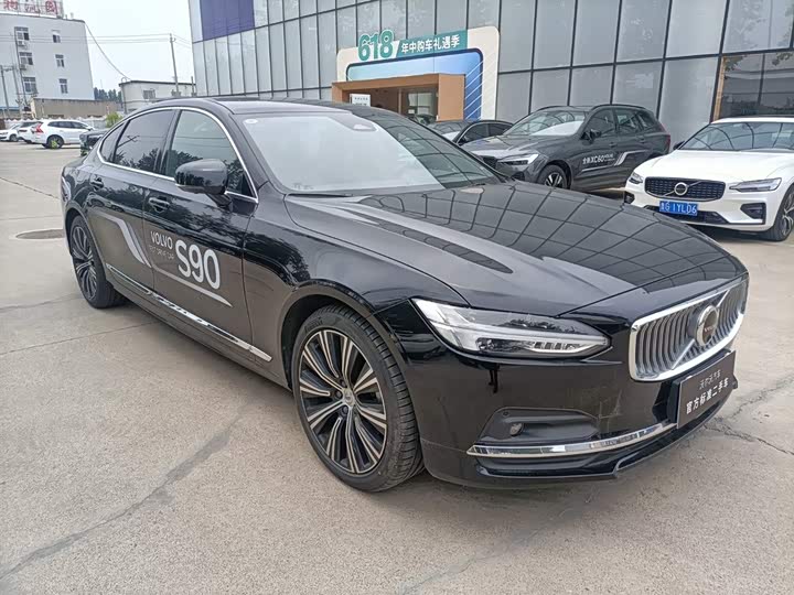 Фото 4 - Volvo S90