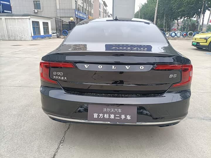 Фото 5 - Volvo S90