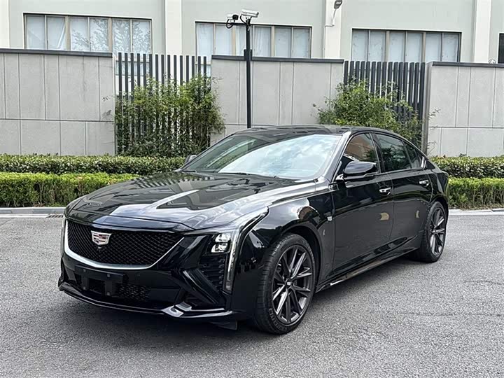 Фото 1 - Cadillac CT5
