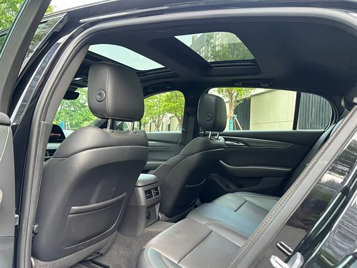 Фото 9 - Cadillac CT5