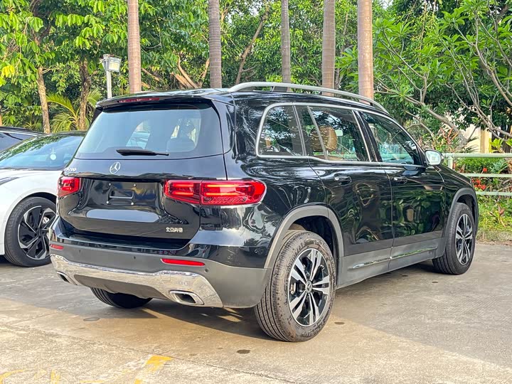 Фото 11 - Mercedes-Benz GLB-Class