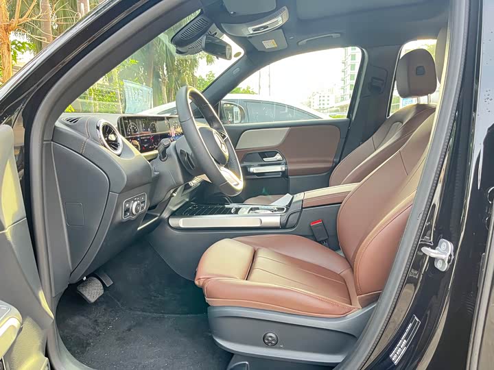 Фото 15 - Mercedes-Benz GLB-Class