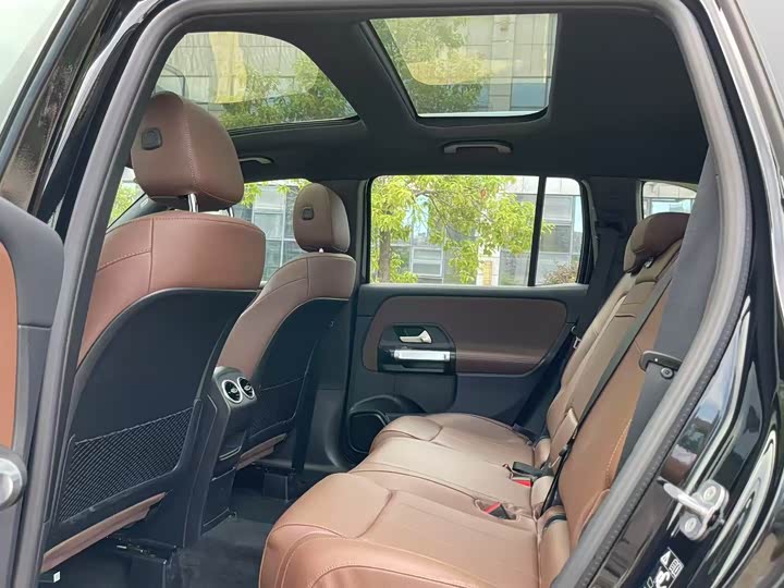 Фото 4 - Mercedes-Benz GLB-Class