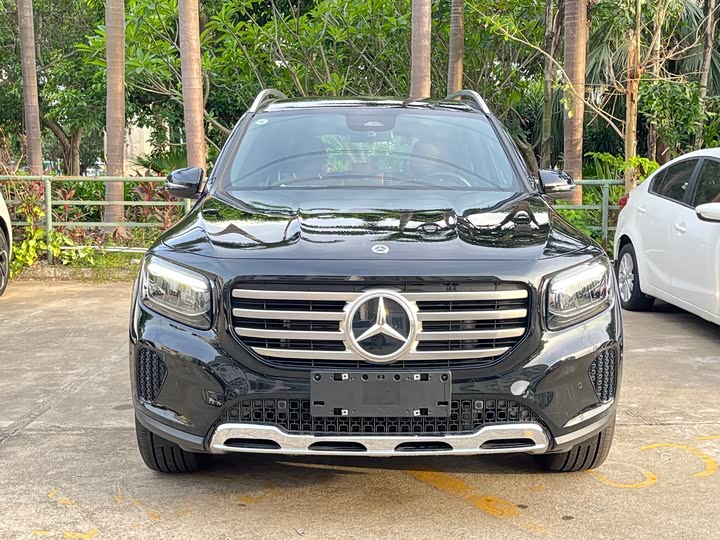Фото 9 - Mercedes-Benz GLB-Class