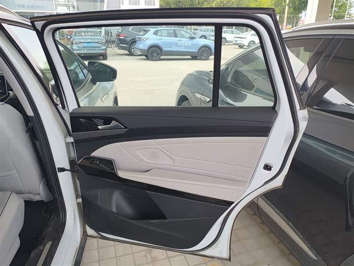 Фото 27 - Volkswagen ID.6 X