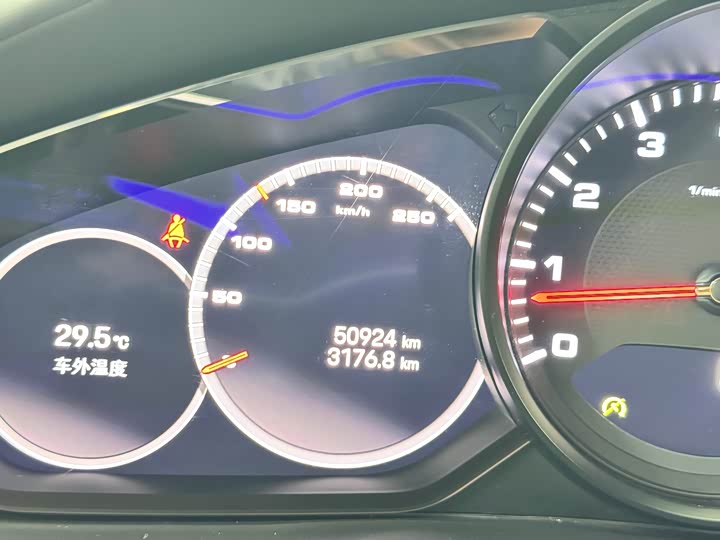 Фото 16 - Porsche Cayenne