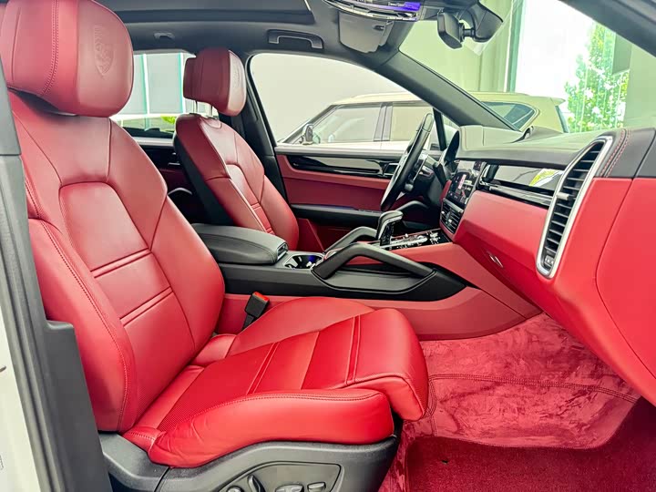 Фото 9 - Porsche Cayenne