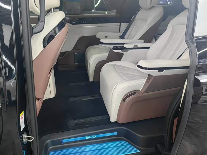 Фото 13 - BYD Xia