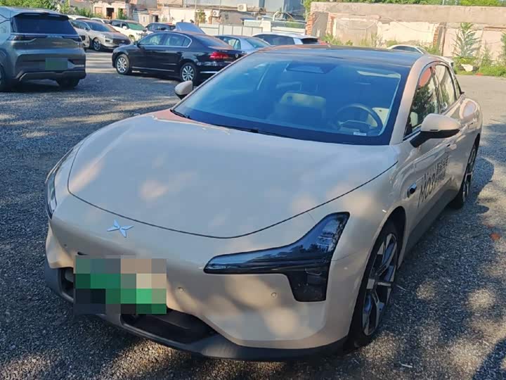 Фото 1 - XPeng Mona M03